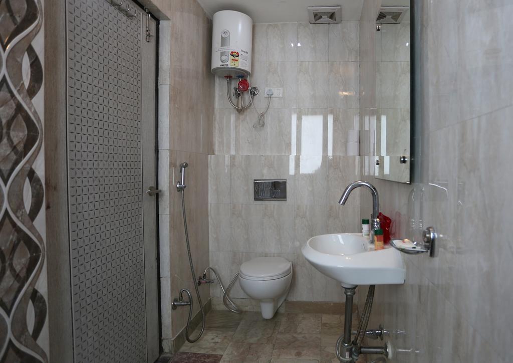 Hotel Laxman By The Golden Taj Group &hotels Agra (Uttar Pradesh)
